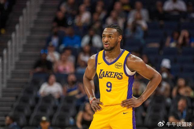 高诗岩17+9山东险胜新疆 齐麟17分李炎哲15分